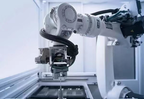 6年增长10倍！中国工业机器人市场规模稳居世界第一